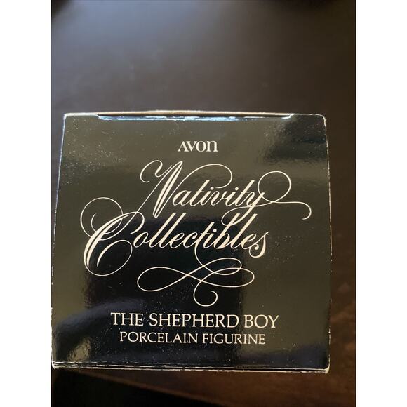 Avon Nativity Collectibles “The Shepherd Boy” Porcelain Figurine W/Orig Box 1983 - Picture 2 of 8